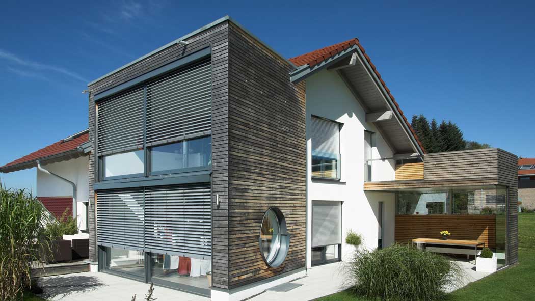 ROMA - freistehendes Haus mit Vorbauraffstoren