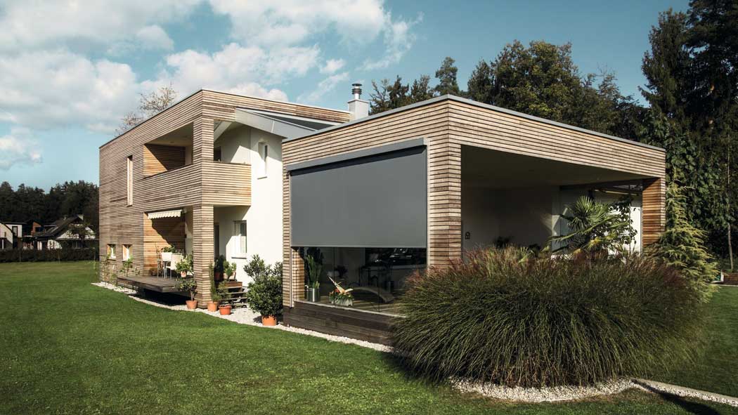 ROMA - Haus mit Vorbautextilscreens